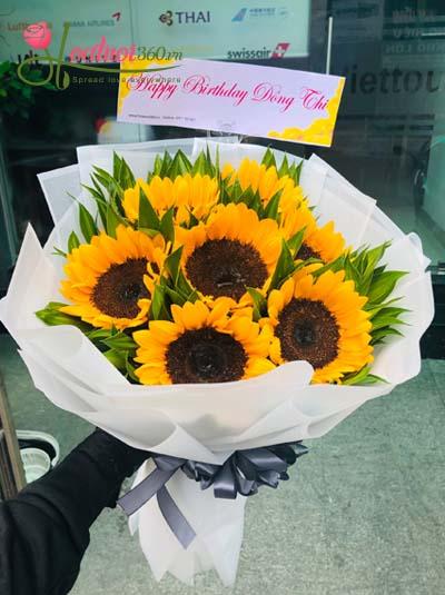 Bó hoa hướng dương- Nụ cười rạng rỡ