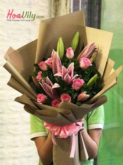Bó hoa ly hồng kết hợp hồng dâu
