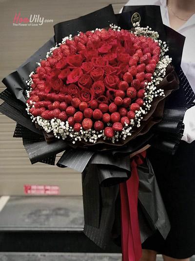 Bó hoa trái cây - Sắc đỏ cho em