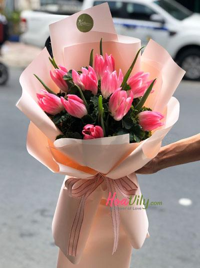 Bó hoa tulip xinh xắn