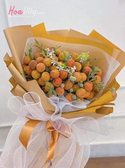 Bó hoa vải thiều - Niềm vui bất ngờ