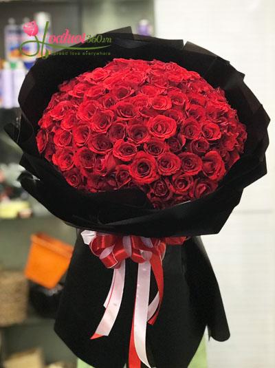 Bó hồng 99 bông- Vẻ đẹp huyền bí
