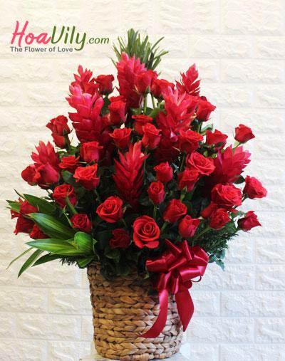 Giỏ hoa: May mắn cả năm