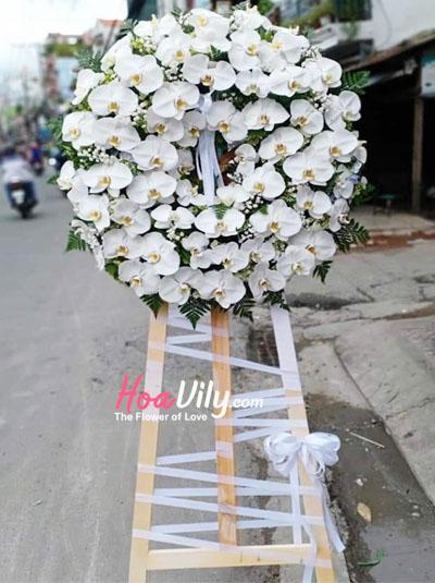 Hoa chia buồn- Một đời người