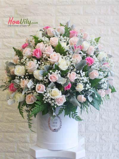 Hộp hoa chúc mừng - Hồng ngọt ngào