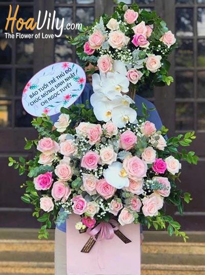 Hộp hoa chúc mừng - Thành công mỹ mãn