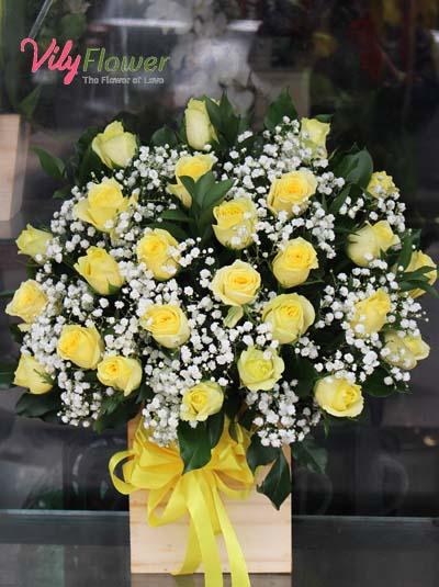Hộp hoa hồng vàng kết hợp baby