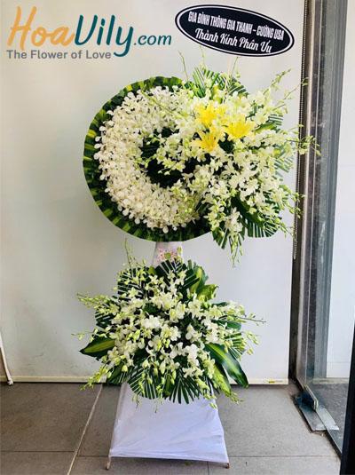 Kệ hoa chia buồn - Tấm lòng tiếc thương