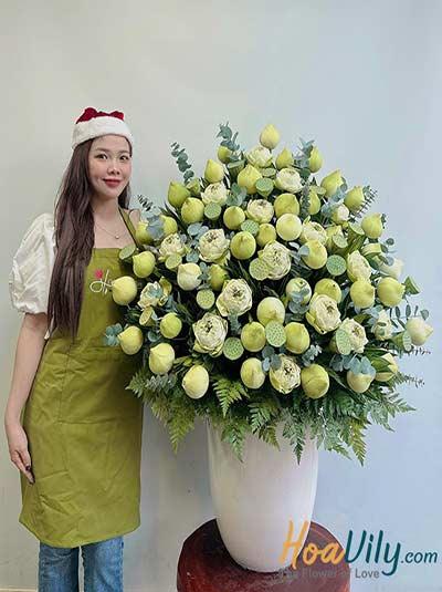 Top 9+ mẫu cắm hoa bàn thờ gia tiên đẹp và ý nghĩa nhất năm 2025 
