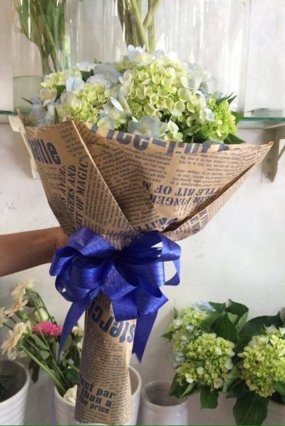 Tú cầu là em