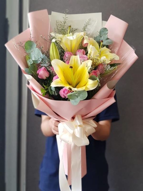 Bó hoa ly vàng mừng thầy cô ngày 20/11
