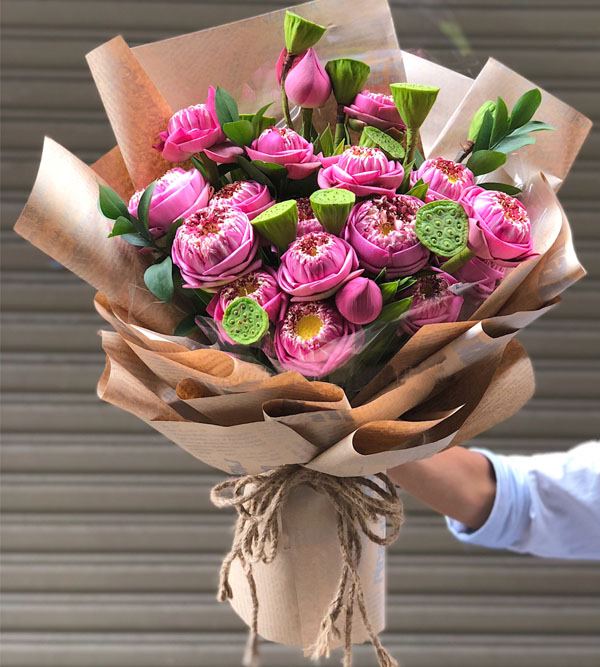 Hoa sen hồng chúc mừng ngày 20/11