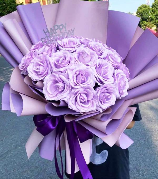 Hộp hoa hồng sáp thơm màu tím