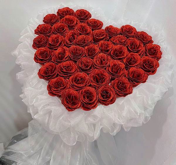 Hộp hoa hồng sáp thơm màu đỏ