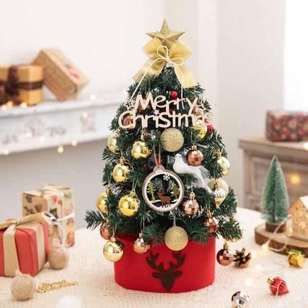 Cây thông Noel mini là sự lựa chọn tuyệt vời cho những không gian nhỏ 