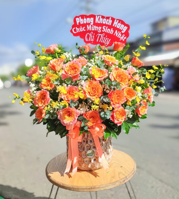 Hoa hồng cam thích hợp cho mọi dịp tặng