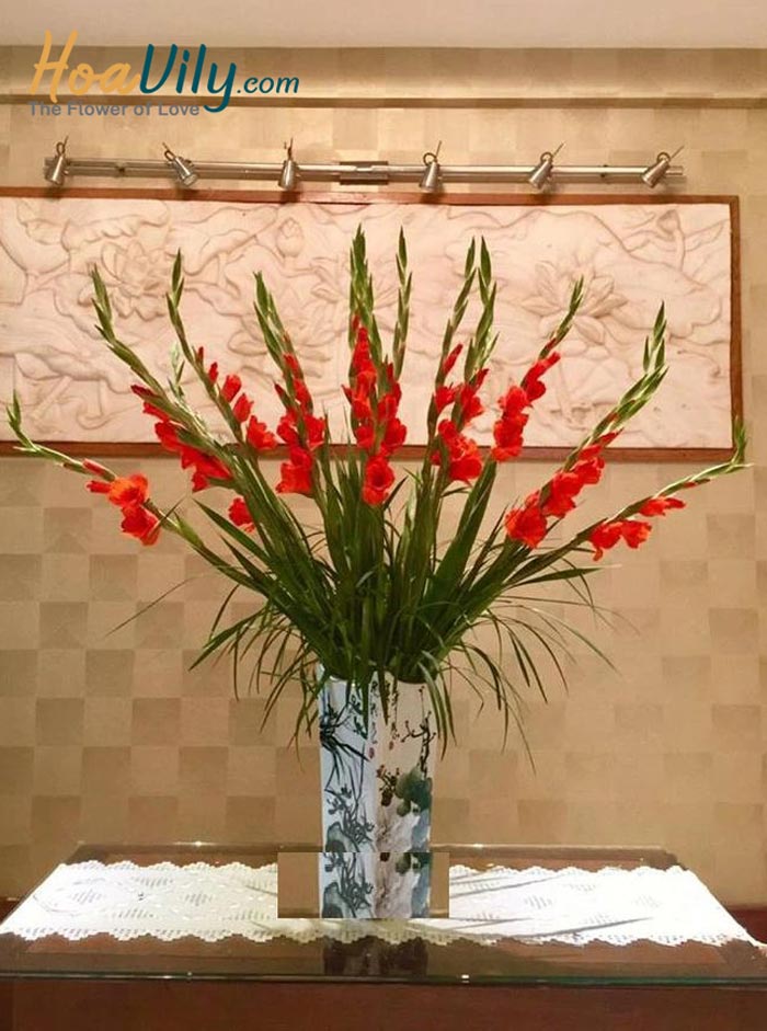 Cách cắm hoa lay ơn để bàn thờ