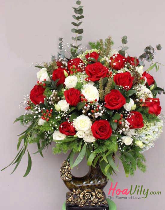 Bình hoa hồng đỏ sang trọng - Hoavily