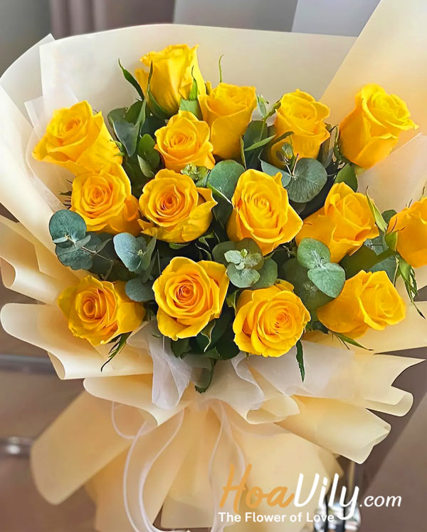 bông hồng vàng tươi sáng rực rỡ tặng ai