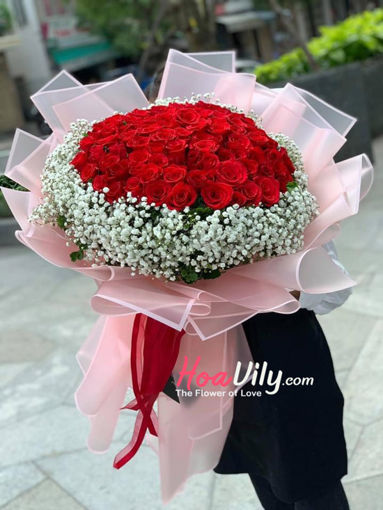 Bó hoa hồng hẹn yêu
