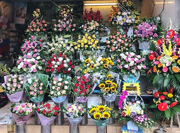 Nên tặng hoa gì cho bạn nam mừng lễ tốt nghiệp