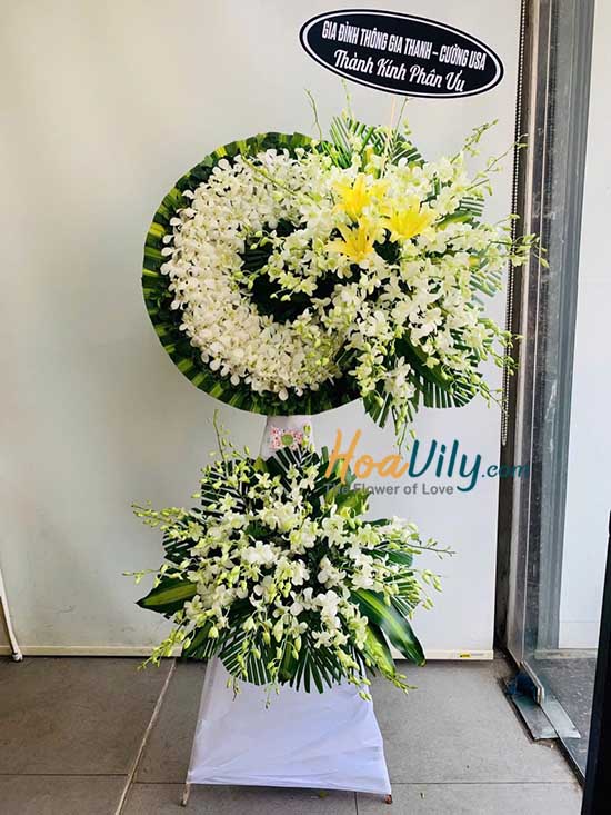 Kệ hoa chia buồn - Tấm lòng tiếc thương