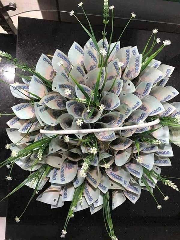 kết bó hoa bằng tiền